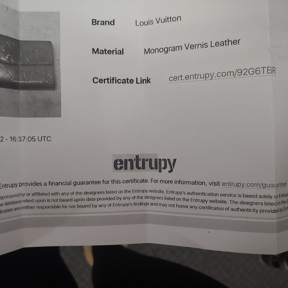 Used Louis Vuitton Monogram Vernis Patent Leather International Wallet - Picture 8 of 8